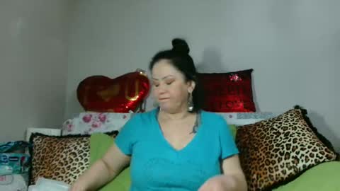 Snapshot of _blue__butterfly_ chatting on March 1, 2025, 8:10 pm KHALEESI online show from March 1, 2025, 8:10 pm
