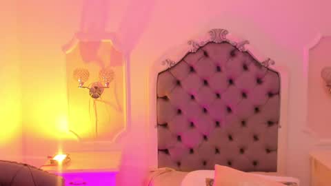 Snapshot of _brenda_becker chatting on October 3, 2025, 7:44 pm Brenda  online show from October 3, 2025, 7:44 pm