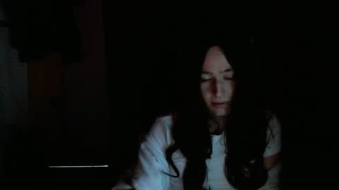 Bella online show from December 4, 2025, 5:17 am