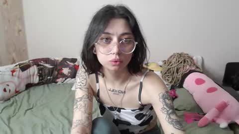 _by_double_sexy_miss_ online show from February 14, 2025, 2:44 pm
