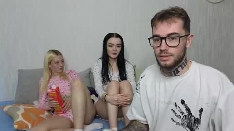 _by_double_sexy_miss_ online show from September 18, 2025, 3:19 am