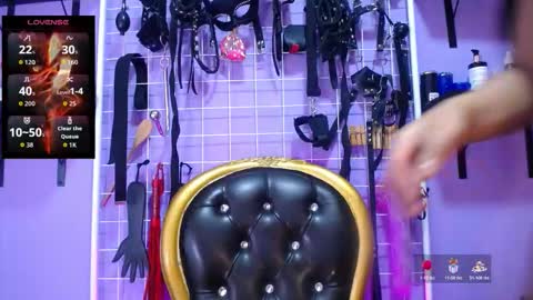 Snapshot of _candy_bdsm_ chatting on October 27, 2025, 3:10 am Bella online show from October 27, 2025, 3:10 am