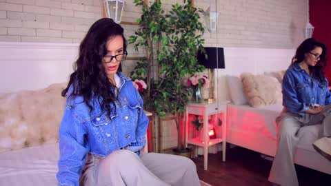 Snapshot of _carlawhite_ chatting on April 7, 2026, 3:18 am _carlawhite_ online show from April 7, 2026, 3:18 am