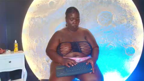 Snapshot of _carolinagomez chatting on October 10, 2025, 7:35 pm Caro. online show from October 10, 2025, 7:35 pm