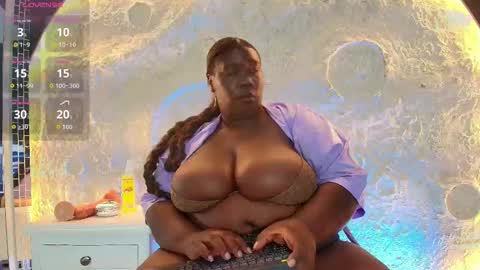 Snapshot of _carolinagomez chatting on October 18, 2025, 8:31 pm Caro. online show from October 18, 2025, 8:31 pm