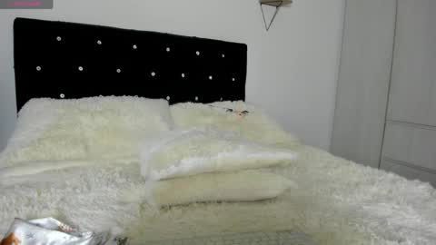 Bella  online show from June 8, 2026, 11:38 pm