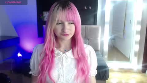 _charlotte_collins_ online show from June 30, 2026, 3:46 pm