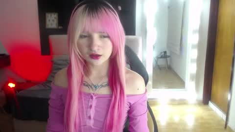 _charlotte_collins_ online show from July 10, 2026, 4:53 pm