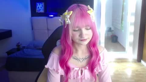_charlotte_collins_ online show from August 4, 2026, 5:26 pm