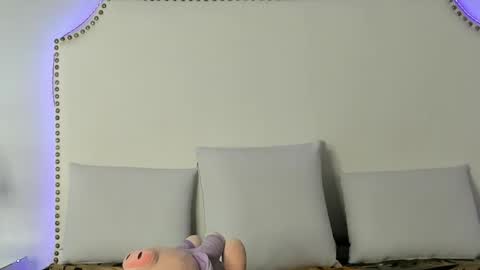 Snapshot of _cherry_fox chatting on May 24, 2026, 11:48 am _cherry_fox online show from May 24, 2026, 11:48 am