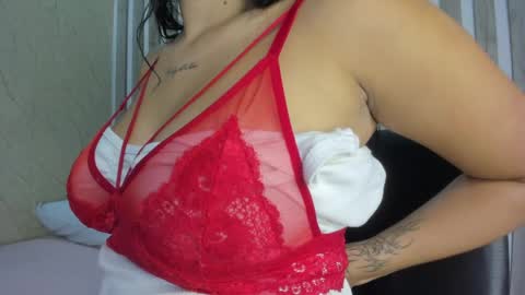 Chloe Collins online show from May 19, 2026, 12:11 pm