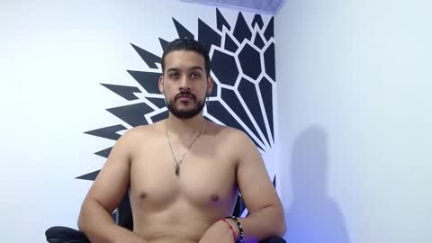 Snapshot of _christopher_dennis_ chatting on January 13, 2025, 1:02 am CRIS online show from January 13, 2025, 1:02 am