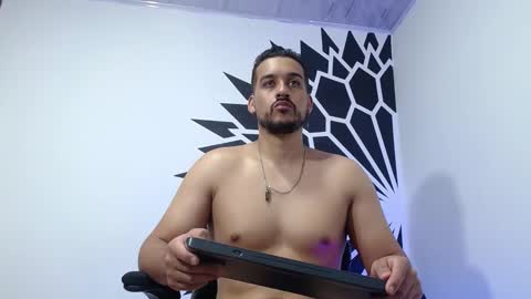 Snapshot of _christopher_dennis_ chatting on January 24, 2025, 1:03 am CRIS online show from January 24, 2025, 1:03 am