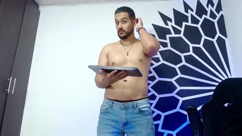 Snapshot of _christopher_dennis_ chatting on February 5, 2025, 1:47 am CRIS online show from February 5, 2025, 1:47 am