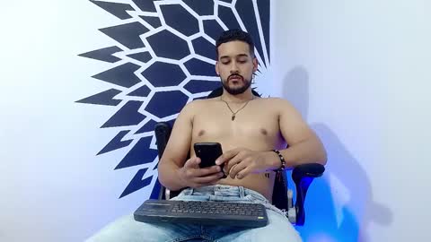 Snapshot of _christopher_dennis_ chatting on February 17, 2025, 3:36 am CRIS online show from February 17, 2025, 3:36 am