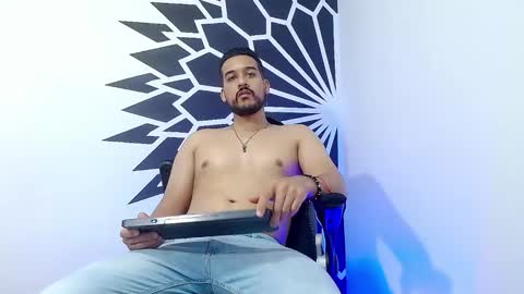 Snapshot of _christopher_dennis_ chatting on February 21, 2025, 2:50 am CRIS online show from February 21, 2025, 2:50 am