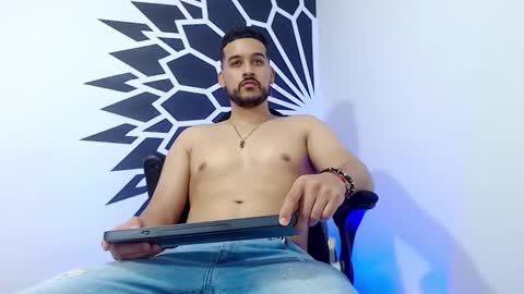 Snapshot of _christopher_dennis_ chatting on February 25, 2025, 12:47 am CRIS online show from February 25, 2025, 12:47 am