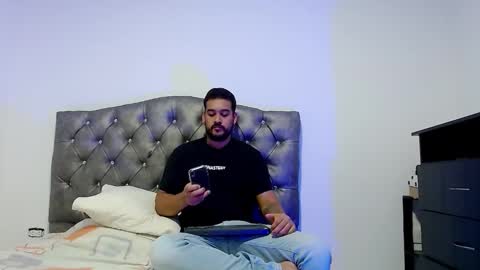 Snapshot of _christopher_dennis_ chatting on October 26, 2025, 3:45 am CRIS online show from October 26, 2025, 3:45 am