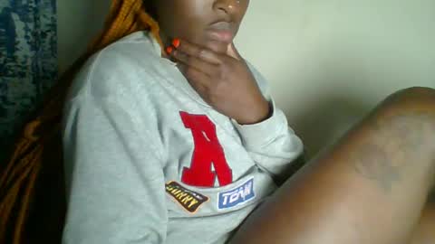 Snapshot of _clara01 chatting on January 17, 2025, 9:50 pm clara online show from January 17, 2025, 9:50 pm