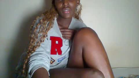 Snapshot of _clara01 chatting on February 14, 2025, 9:03 am clara online show from February 14, 2025, 9:03 am