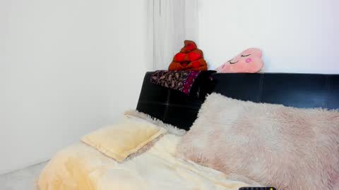 Snapshot of _cloe_1 chatting on December 3, 2024, 4:03 am Chloe online show from December 3, 2024, 4:03 am