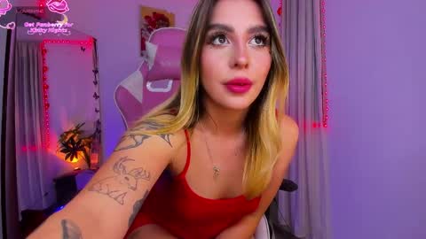  Chloe  online show from May 13, 2026, 4:54 am