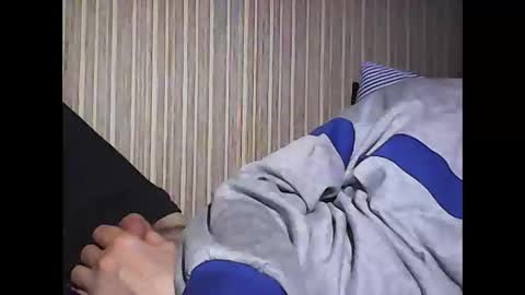 I hate social media  Odio las redes sociales online show from April 18, 2026, 1:53 am