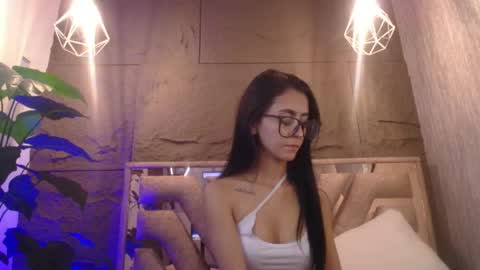 Snapshot of _coraliinee_ chatting on May 13, 2026, 4:21 am Coraline online show from May 13, 2026, 4:21 am