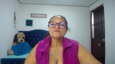 _cristal09 online show from September 10, 2025, 6:19 pm