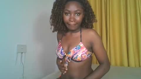 Snapshot of _cutestephanie chatting on September 18, 2025, 1:51 am STEPH online show from September 18, 2025, 1:51 am