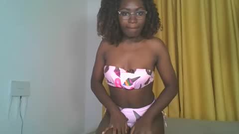 Snapshot of _cutestephanie chatting on September 22, 2025, 2:35 am STEPH online show from September 22, 2025, 2:35 am