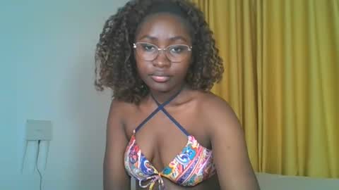 Snapshot of _cutestephanie chatting on September 29, 2025, 2:11 pm STEPH online show from September 29, 2025, 2:11 pm