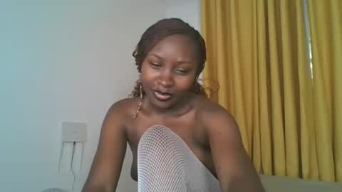 Snapshot of _cutestephanie chatting on October 12, 2025, 2:38 pm STEPH online show from October 12, 2025, 2:38 pm