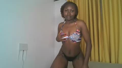 Snapshot of _cutestephanie chatting on October 13, 2025, 2:44 am STEPH online show from October 13, 2025, 2:44 am