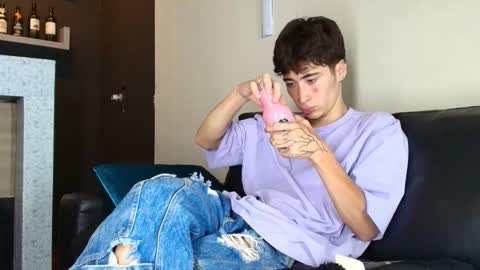 Snapshot of _dantfox_ chatting on October 7, 2025, 8:17 pm Dante online show from October 7, 2025, 8:17 pm