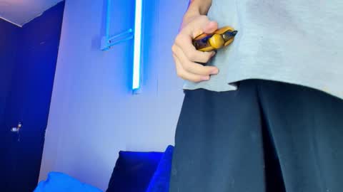 Snapshot of _dantfox_ chatting on October 15, 2025, 7:36 pm Dante online show from October 15, 2025, 7:36 pm