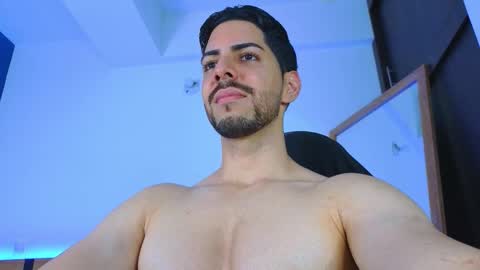 Snapshot of _davidwolf chatting on October 1, 2025, 1:55 am David online show from October 1, 2025, 1:55 am