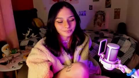 Snapshot of _dayanne_ chatting on December 18, 2024, 3:04 am Pao online show from December 18, 2024, 3:04 am
