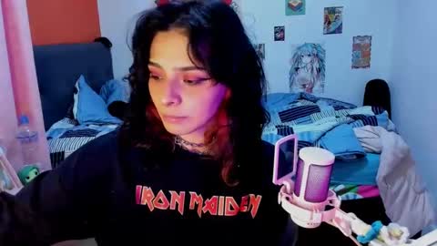 Snapshot of _dayanne_ chatting on December 19, 2024, 2:45 am Pao online show from December 19, 2024, 2:45 am