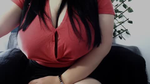 Dannia online show from December 15, 2024, 1:43 pm