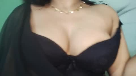 _dreamgirl_0 online show from March 6, 2026, 10:39 pm