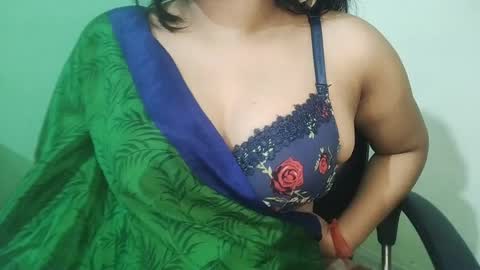 _dreamgirl_0 online show from April 5, 2026, 1:03 am