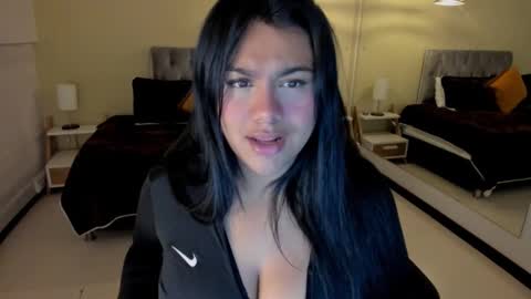 Dulcinea online show from September 30, 2025, 3:11 am