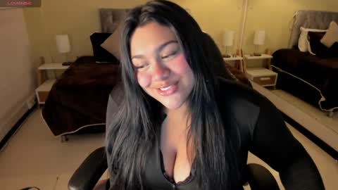 Dulcinea online show from October 7, 2025, 3:04 am