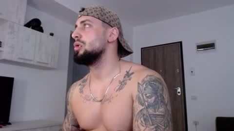 Snapshot of _dylangreen chatting on December 8, 2024, 8:30 am Dylan online show from December 8, 2024, 8:30 am