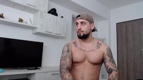 Snapshot of _dylangreen chatting on January 7, 2025, 8:45 am Dylan online show from January 7, 2025, 8:45 am