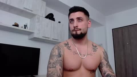 Snapshot of _dylangreen chatting on January 16, 2025, 11:37 am Dylan online show from January 16, 2025, 11:37 am