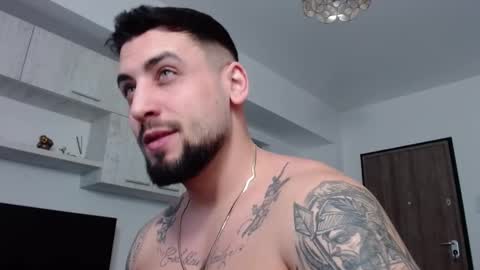 Snapshot of _dylangreen chatting on January 22, 2025, 8:07 am Dylan online show from January 22, 2025, 8:07 am