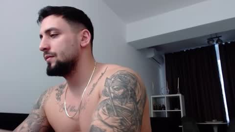 Snapshot of _dylangreen chatting on February 15, 2025, 8:44 am Dylan online show from February 15, 2025, 8:44 am