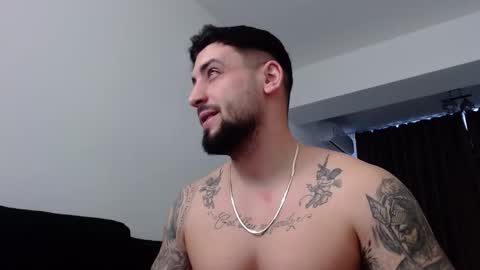 Snapshot of _dylangreen chatting on February 21, 2025, 8:51 am Dylan online show from February 21, 2025, 8:51 am